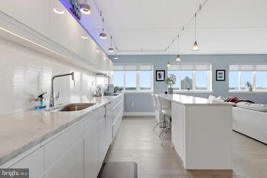 200-10 Lombard St #717, Philadelphia, PA 19147 - #3