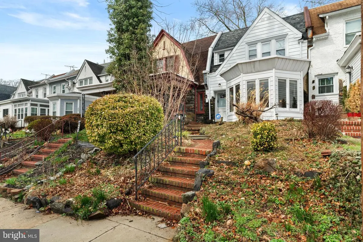 6461 Morris Park Rd, Philadelphia, PA 19151 - #1