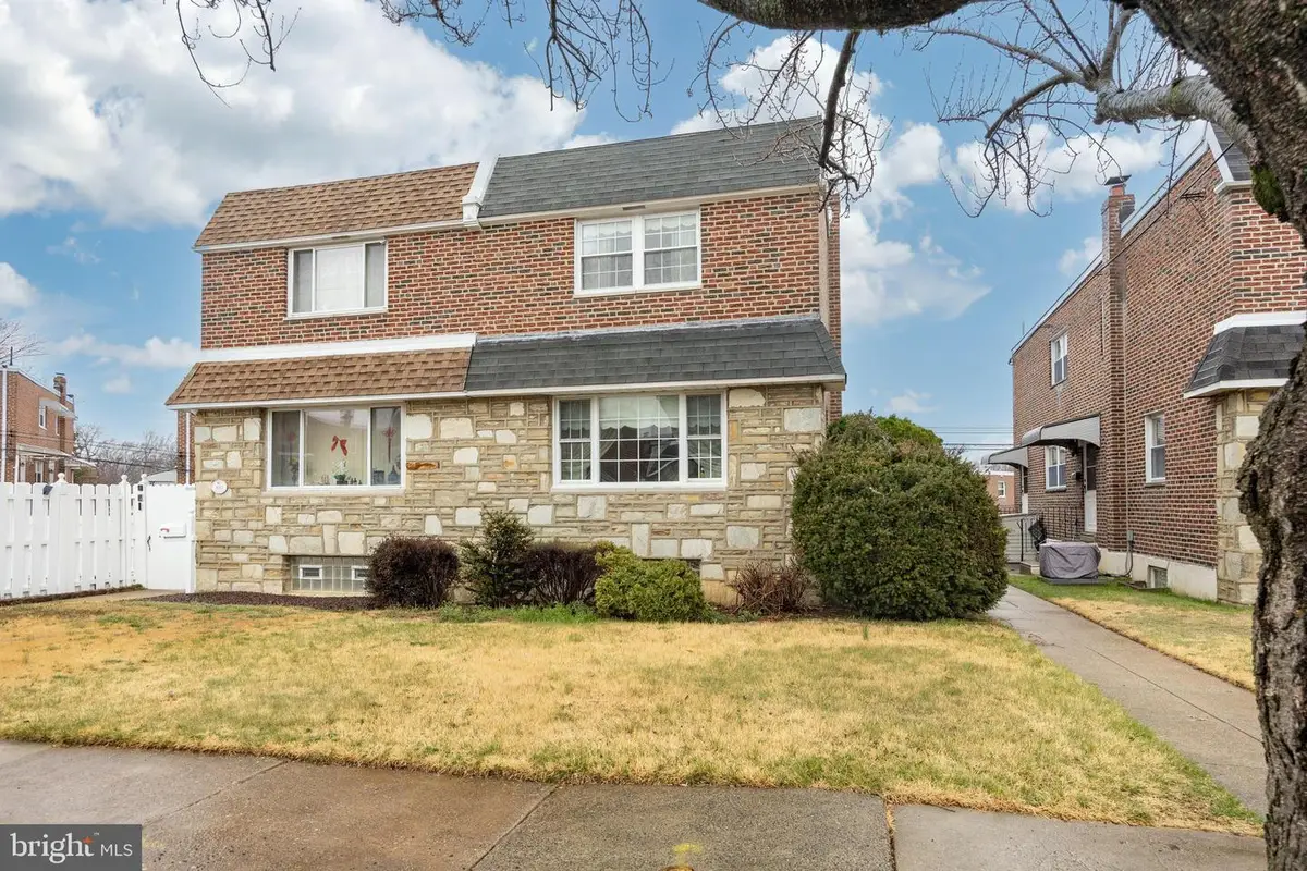 3013 Vista St, Philadelphia, PA 19152 - #1