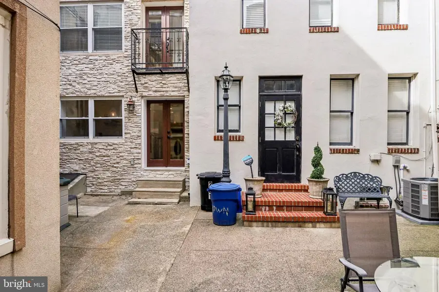 233 Brown St #3, Philadelphia, PA 19123 - #2