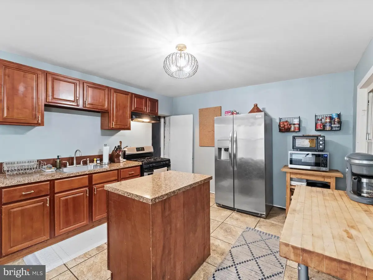 233 E Slocum St, Philadelphia, PA 19119 - #1