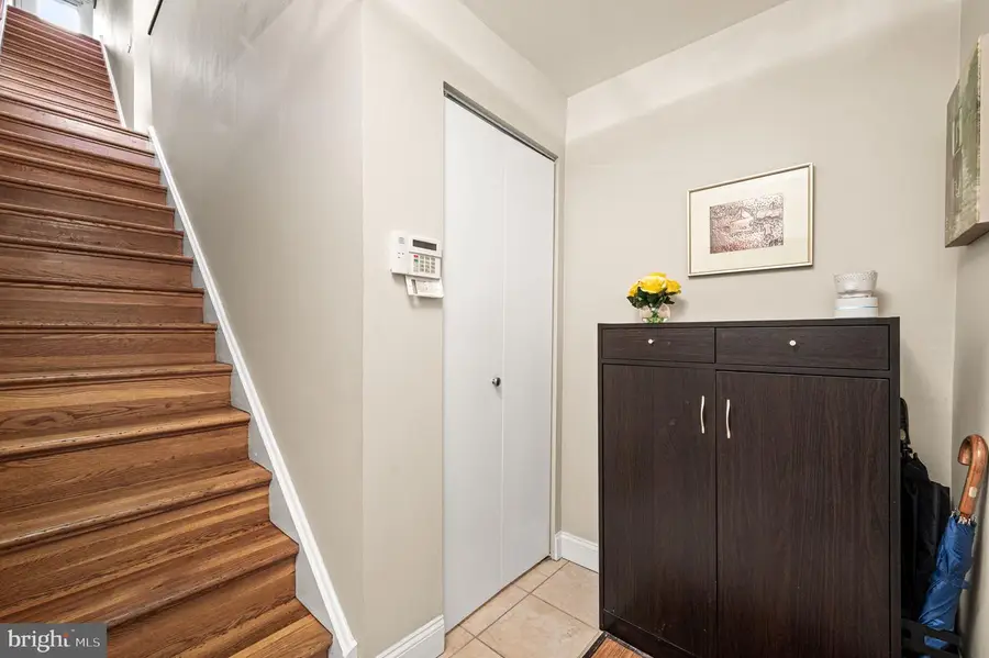 38 Saint James Ct, Philadelphia, PA 19106 - #3