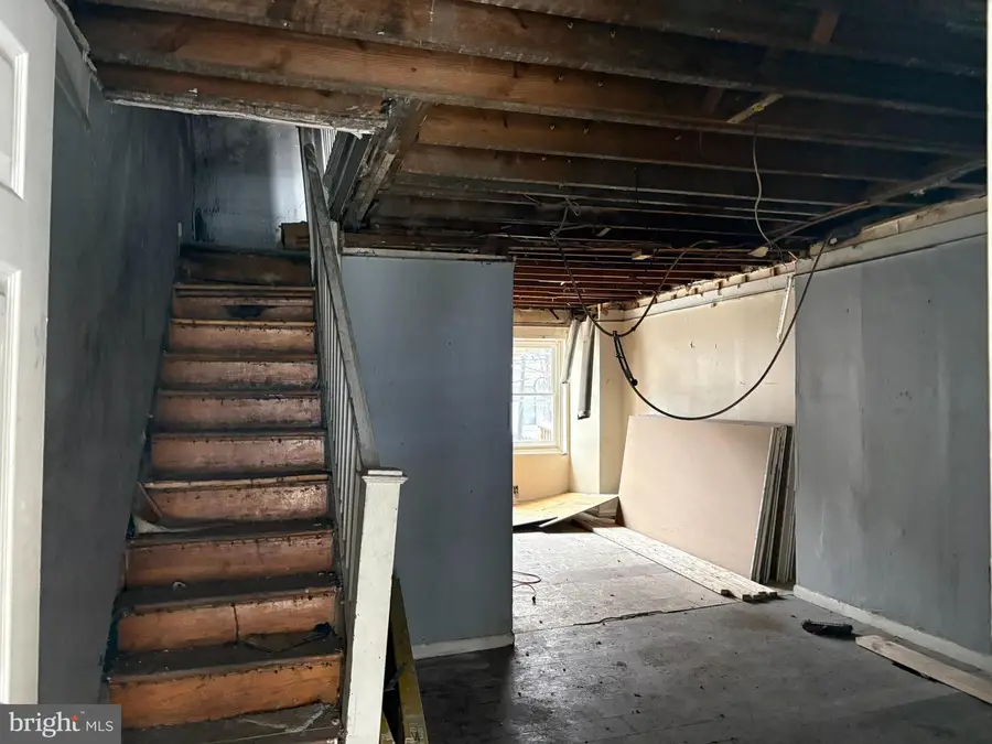 2506 Bonaffon St, Philadelphia, PA 19142 - #3