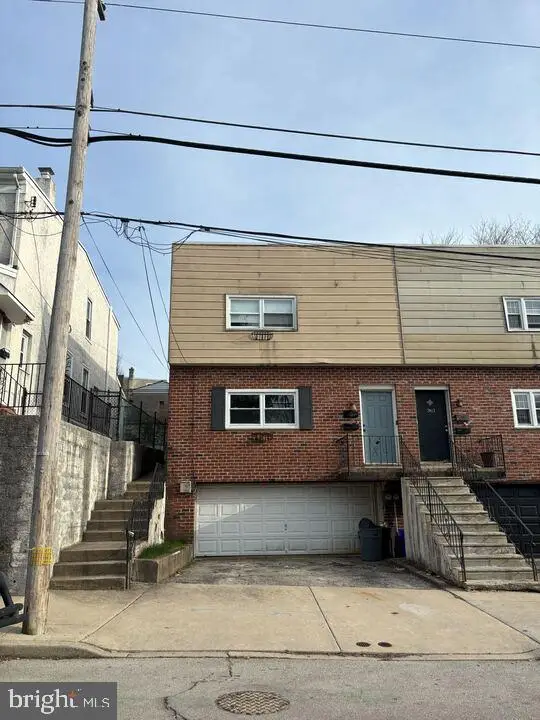 365 Hermitage St, Philadelphia, PA 19128 - #1