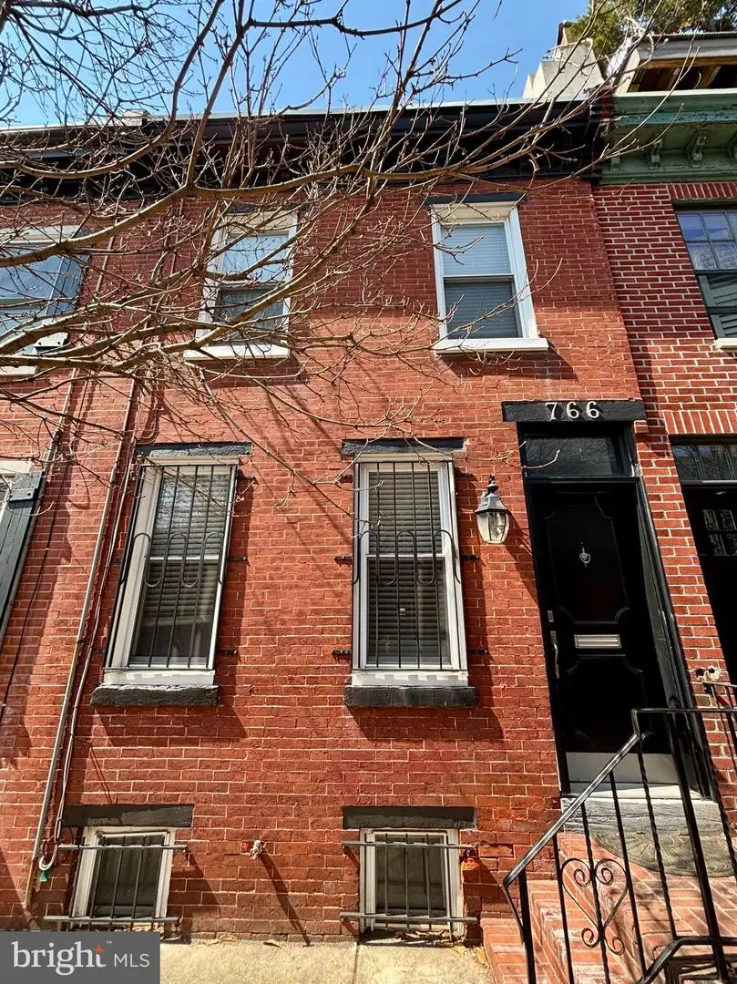 766 S Martin St, Philadelphia, PA 19146 - #2