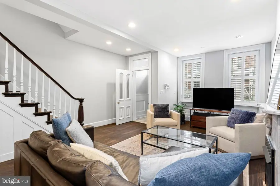 869 N 27th St, Philadelphia, PA 19130 - #3