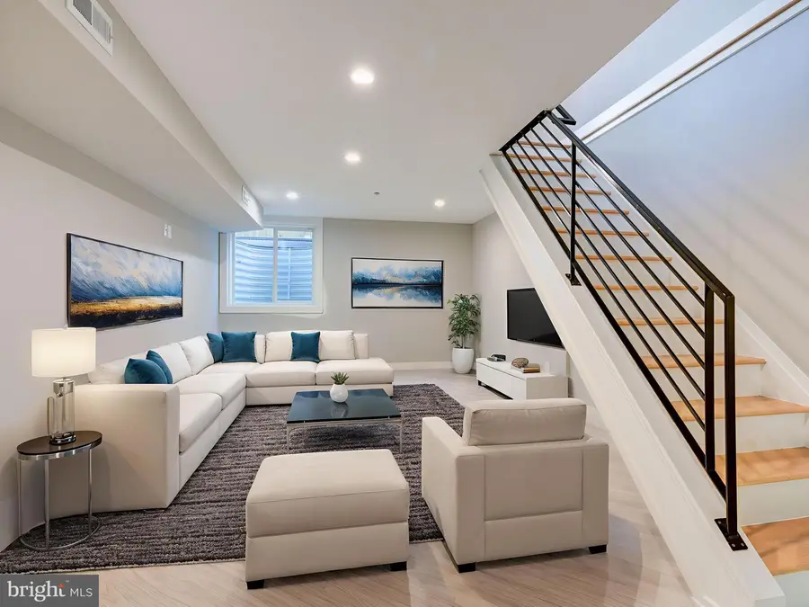 1943 N Leithgow St, Philadelphia, PA 19122 - #2