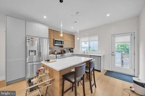 1752 N Bailey St, PHILADELPHIA, PA 19121