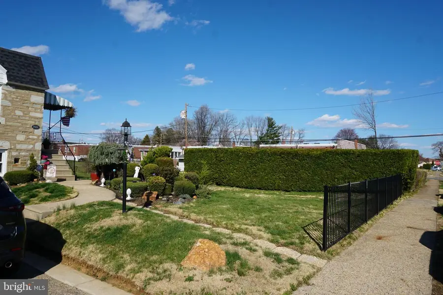 9988 Woodfern Rd, Philadelphia, PA 19115 - #3