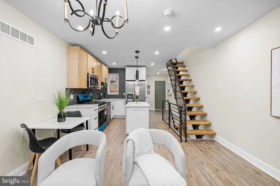 1922 S Chadwick St, Philadelphia, PA 19145 - #2