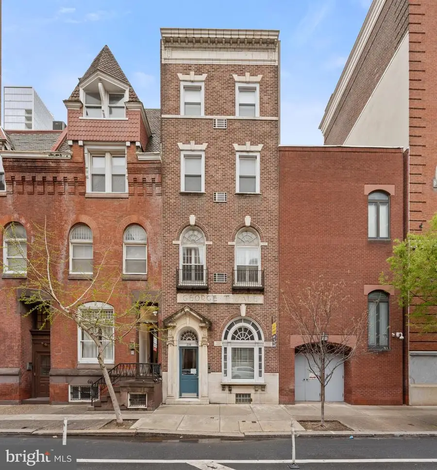 238 S 13th St #grdn, Philadelphia, PA 19107 - #3