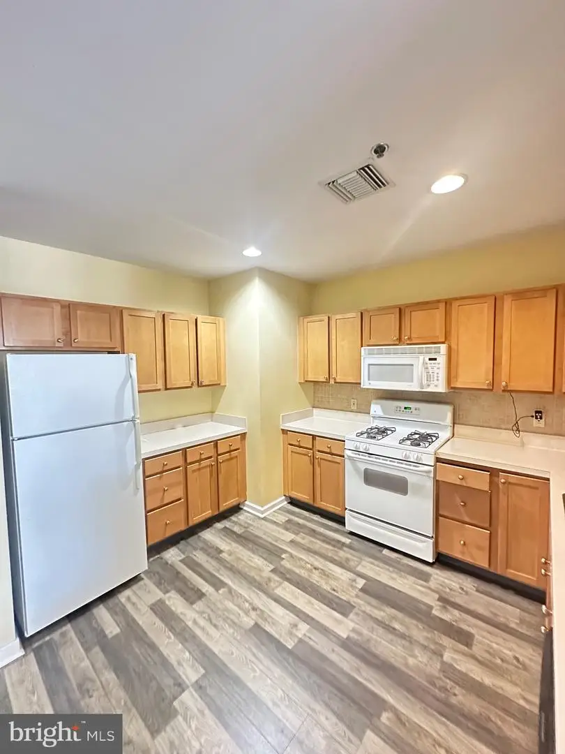 1100-00 Vine St #404, Philadelphia, PA 19107 - #3