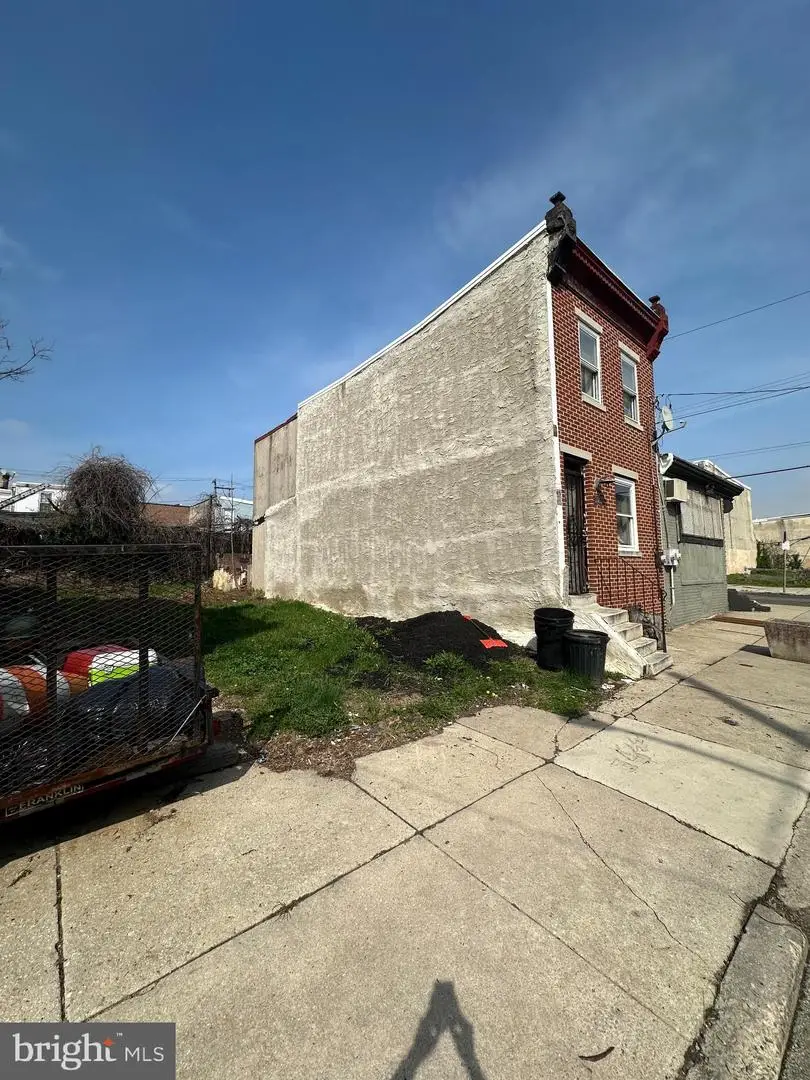 2305 W Sergeant St, Philadelphia, PA 19132 - #2