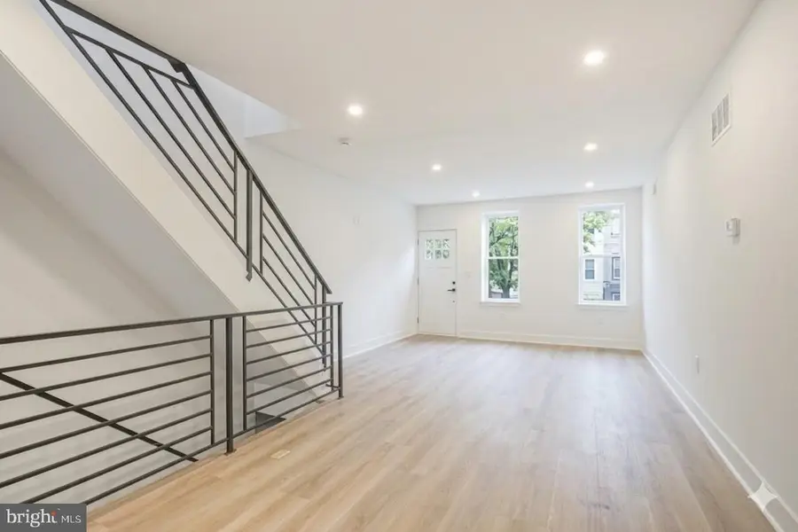 817 Pierce St, Philadelphia, PA 19148 - #3