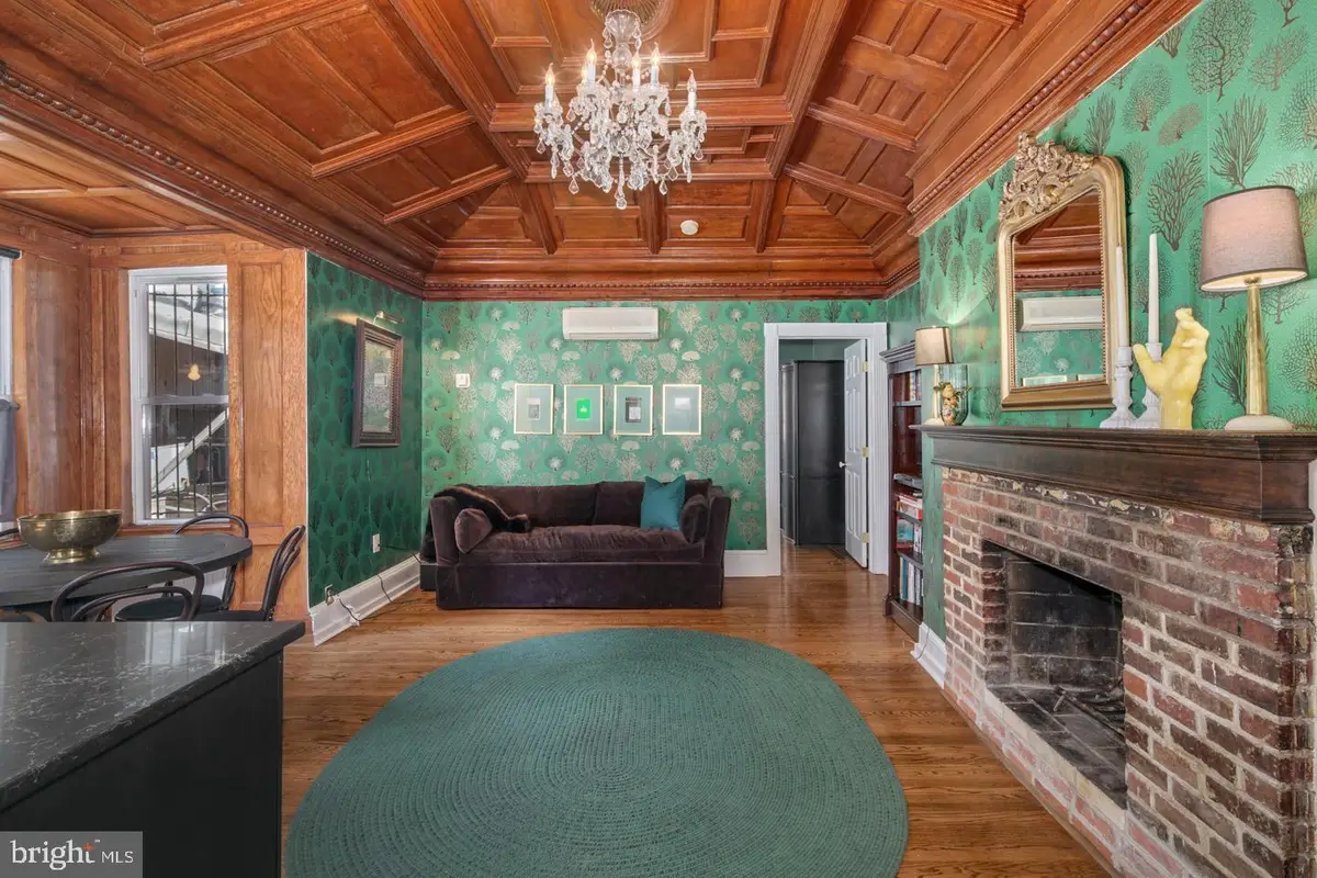 1215-00 Spruce St #202, Philadelphia, PA 19107 - #1