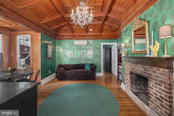 1215-00 Spruce St #202, PHILADELPHIA, PA 19107