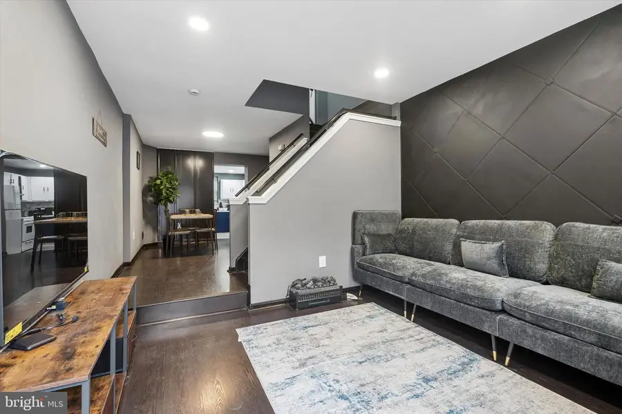 521 Hoffman St, Philadelphia, PA 19148 - #2