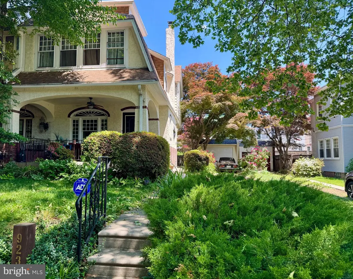 923 Herbert St, Philadelphia, PA 19124 - #1
