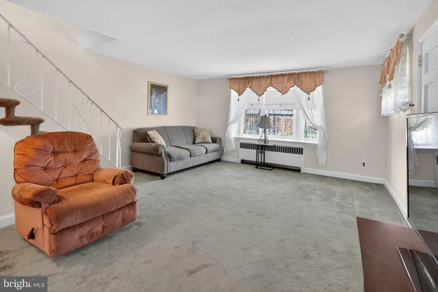 2006 Vista St, Philadelphia, PA 19152 - #3