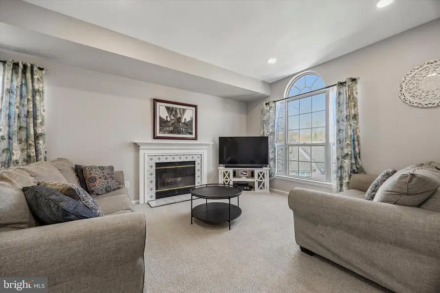 305 Sage Ln, Philadelphia, PA 19128 - #3