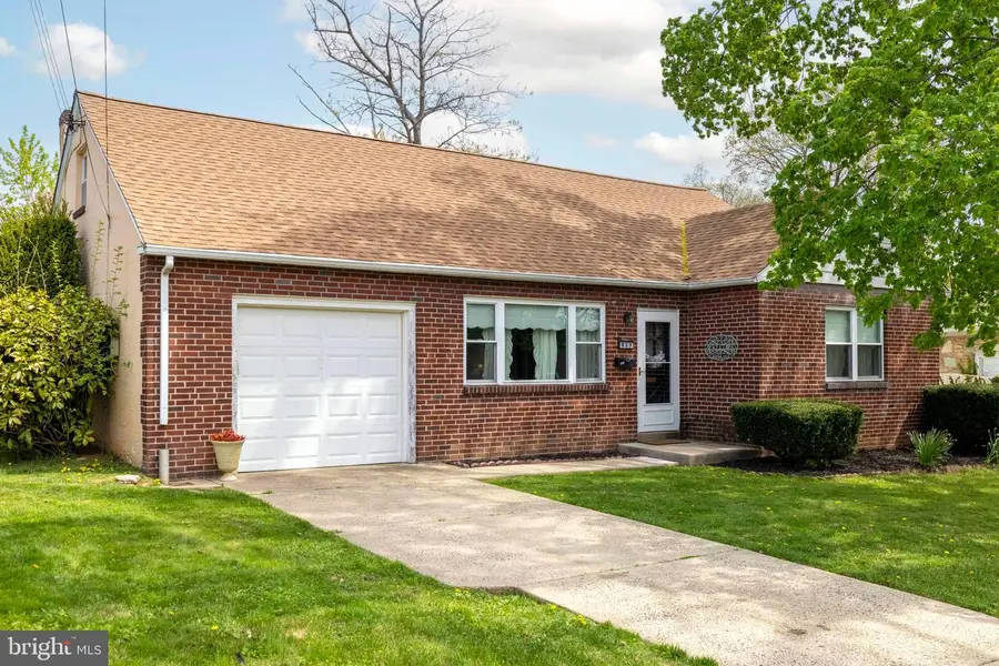 833 Emerson St, Philadelphia, PA 19111 - #2