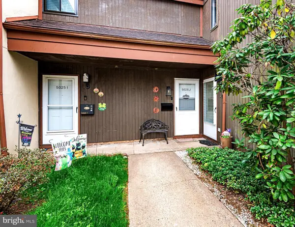 5025 S Convent Ln #j, PHILADELPHIA, PA 19114