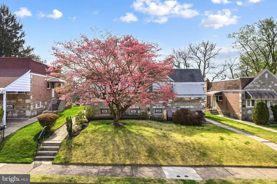 7367 Shelbourne St, Philadelphia, PA 19111 - #2