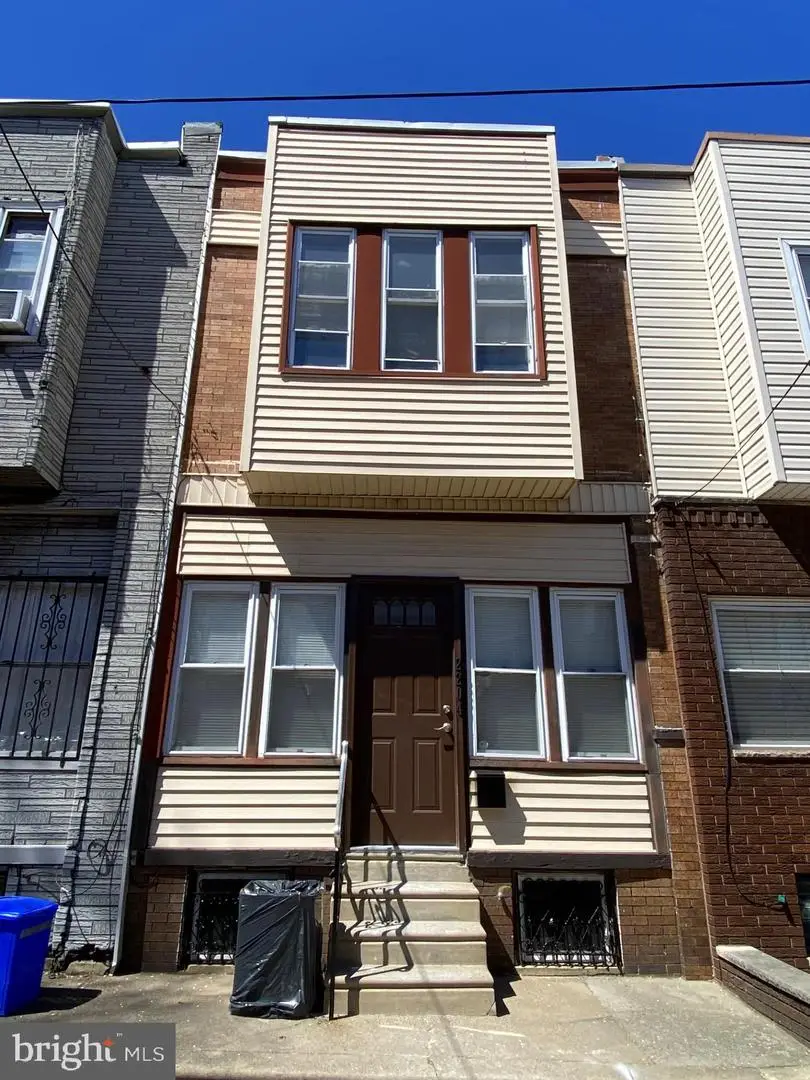 2204 S Woodstock St, Philadelphia, PA 19145 - #1