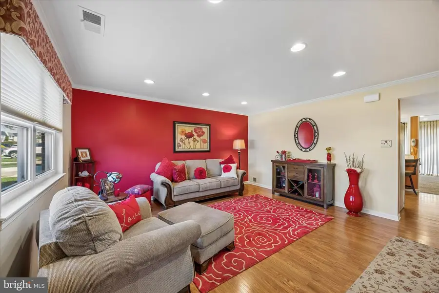 9841 Cowden St, Philadelphia, PA 19115 - #3