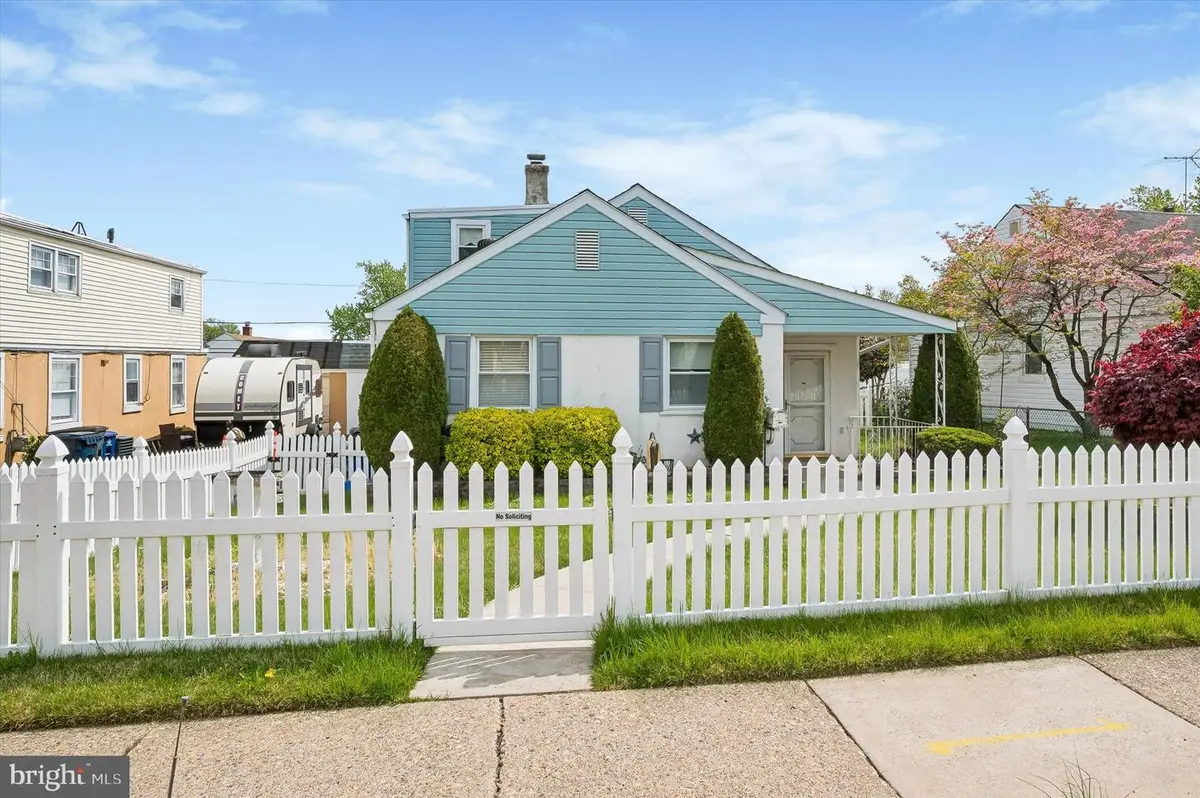 9225 Wesleyan Rd, Philadelphia, PA 19114 - #1