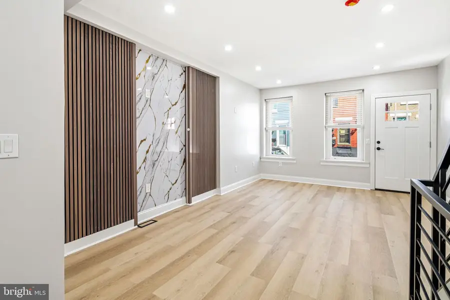 2040 Fernon St, Philadelphia, PA 19145 - #3