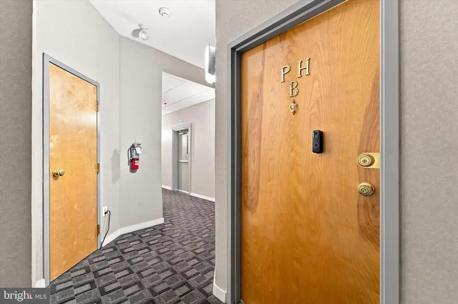 1939 Chestnut St #8b, Philadelphia, PA 19103 - #3