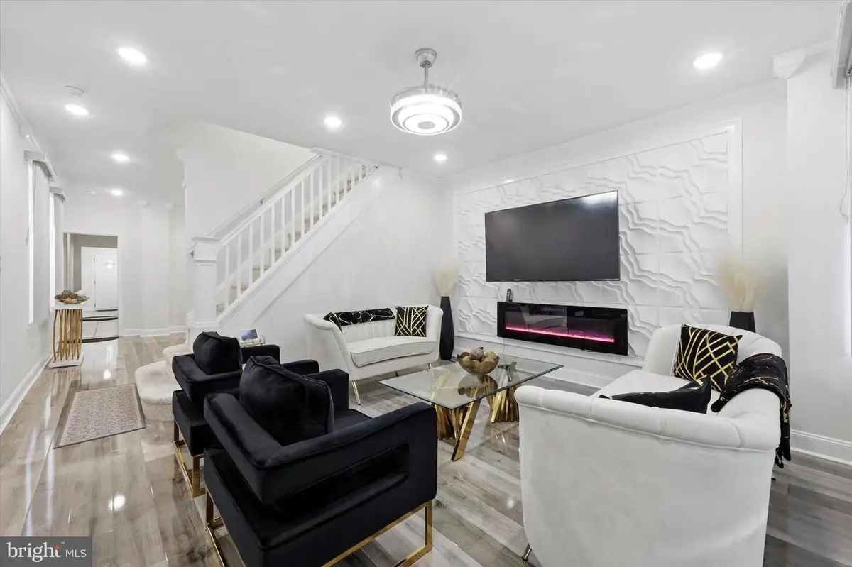 6034 Larchwood Ave, Philadelphia, PA 19143 - #1