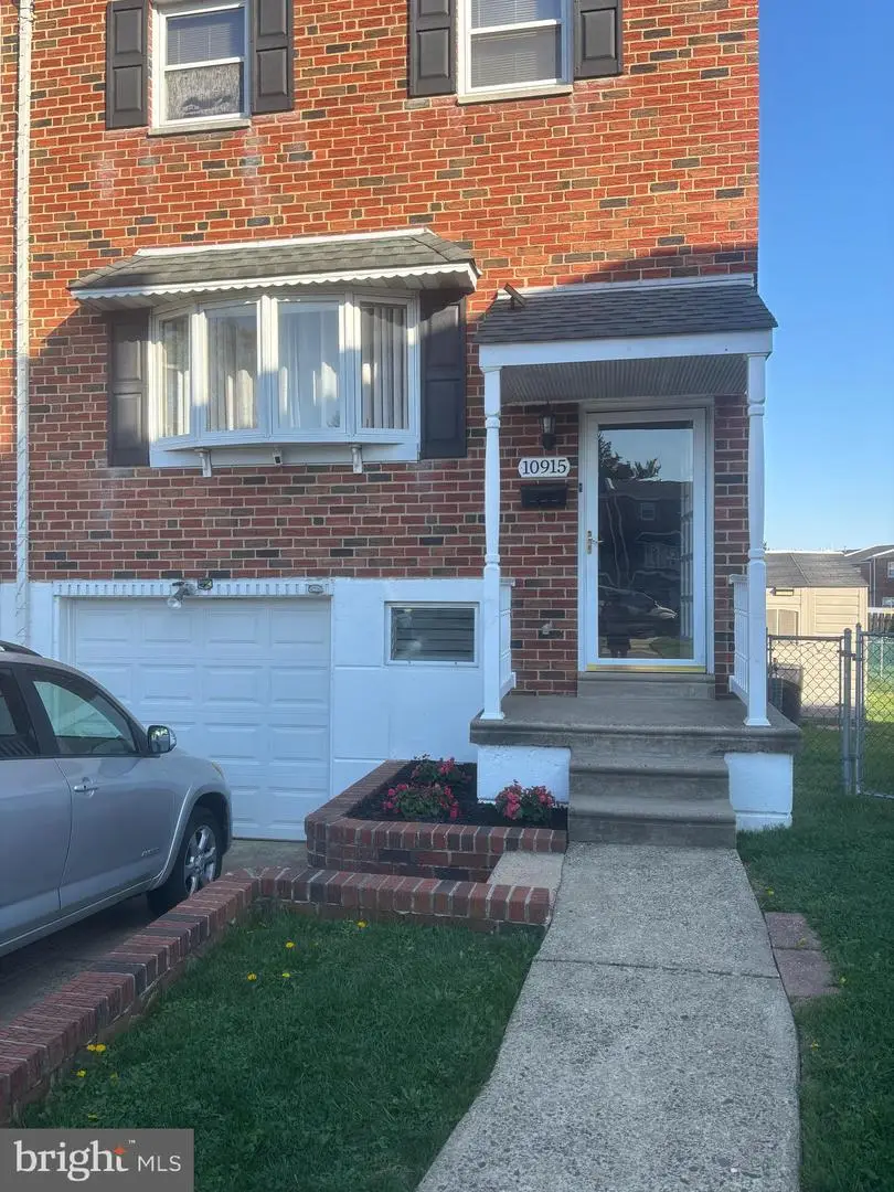 10915 Heflin Rd, Philadelphia, PA 19154 - #2