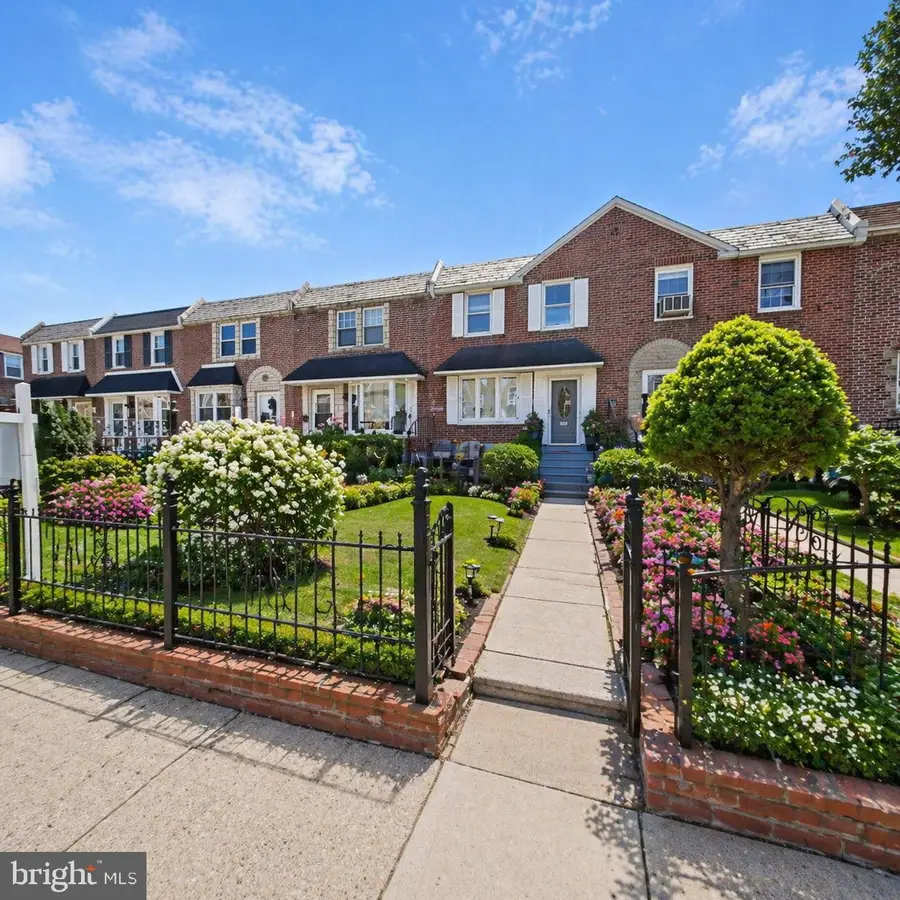 6243 Montague St, Philadelphia, PA 19135 - #2