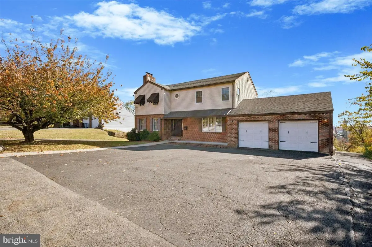 205 Delmar St, Philadelphia, PA 19128 - #1