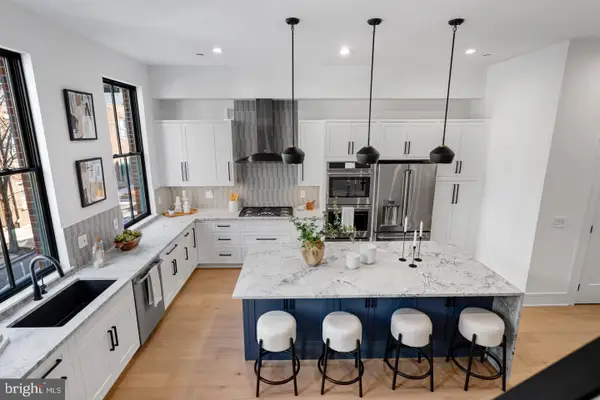 204 Vine St, PHILADELPHIA, PA 19106