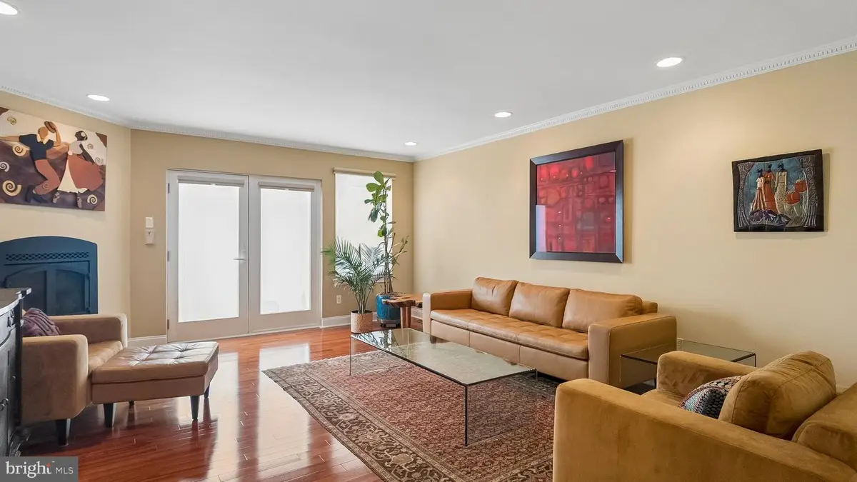 718 S 19th St, Philadelphia, PA 19146 - #1