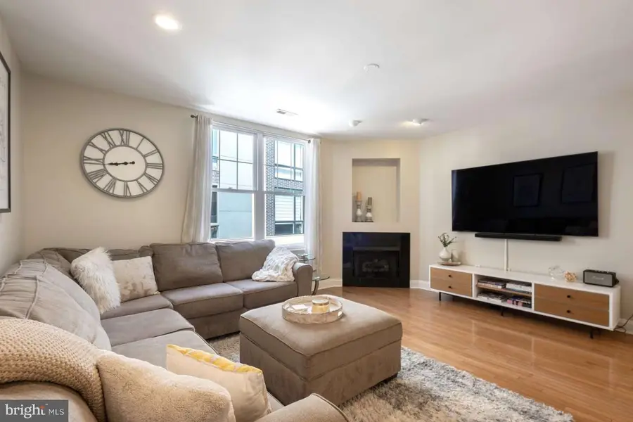 612 Queen St, Philadelphia, PA 19147 - #3