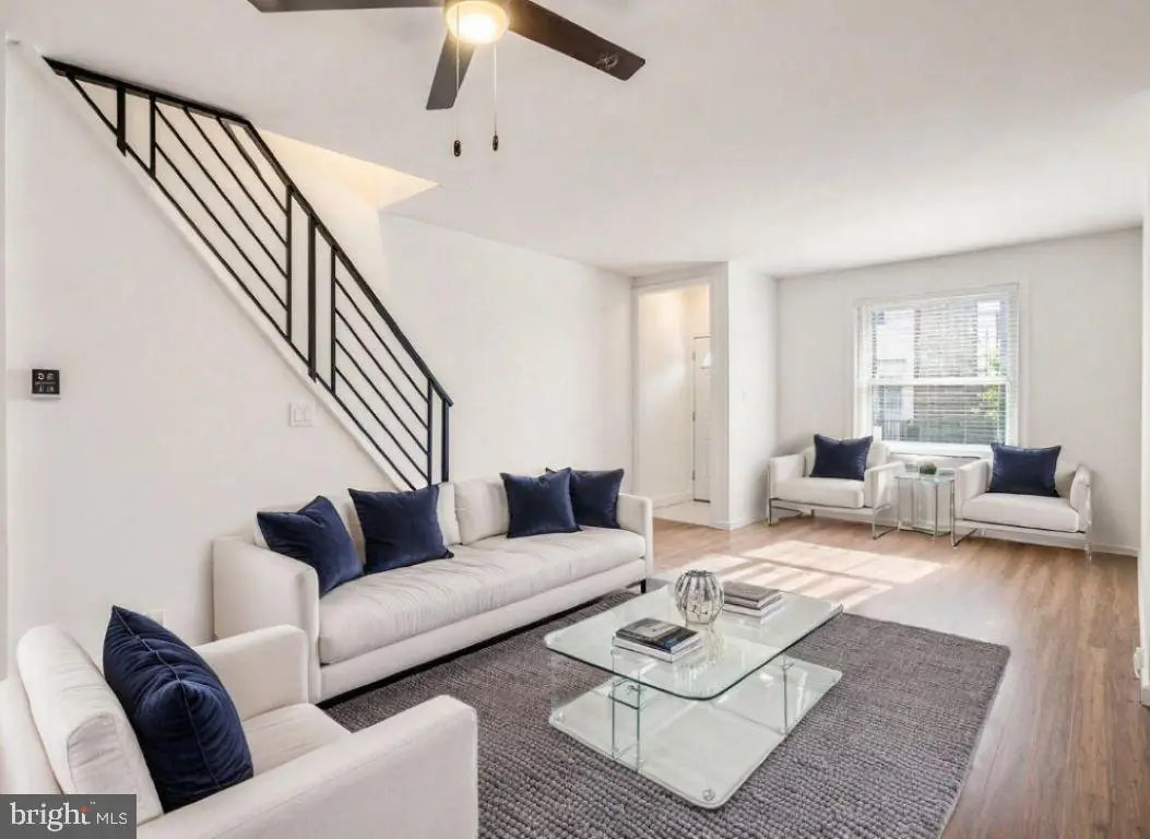 2545 S Marshall St, Philadelphia, PA 19148 - #1