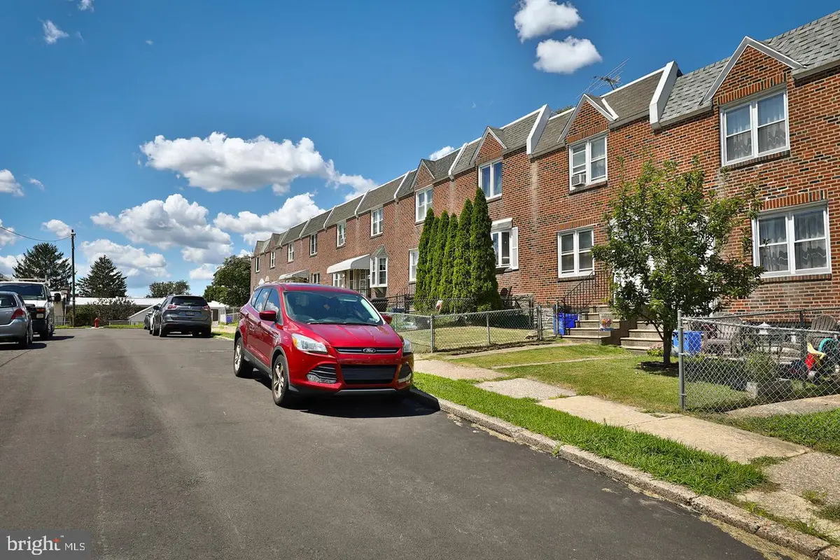 374 Fairway Ter, Philadelphia, PA 19128 - #1