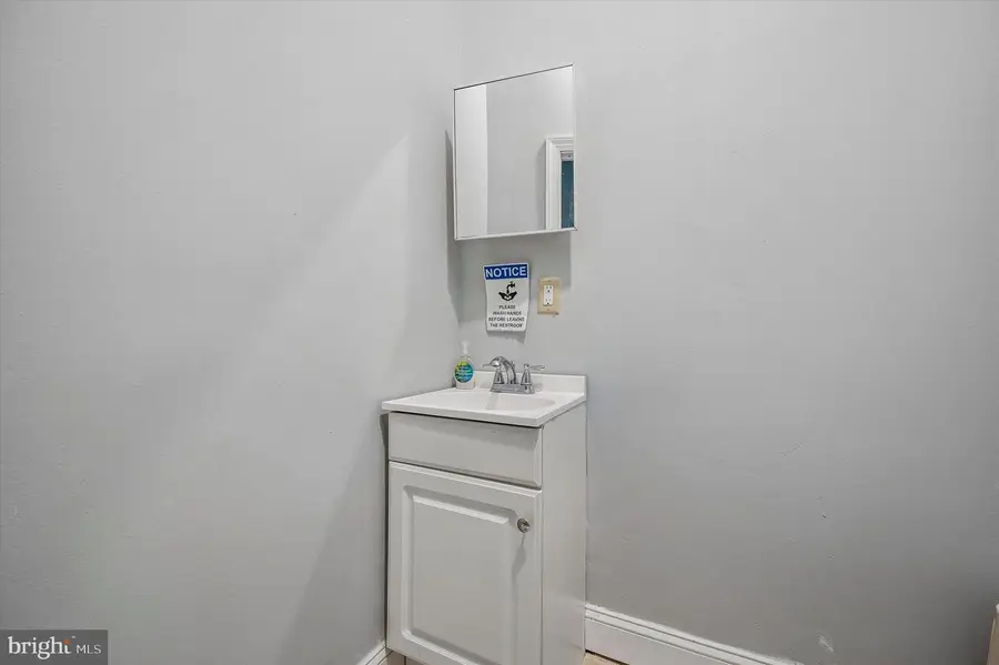 319 S 60th St, Philadelphia, PA 19143 - #3