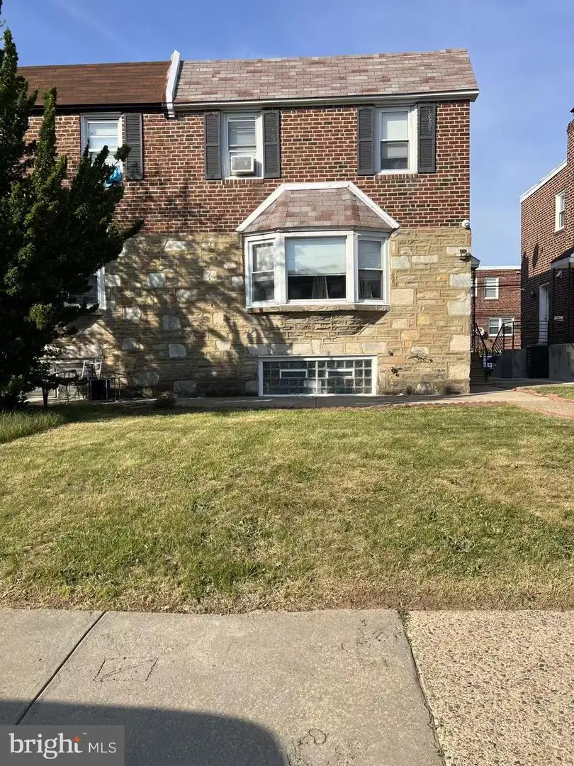 2413 Vista St, Philadelphia, PA 19152 - #1