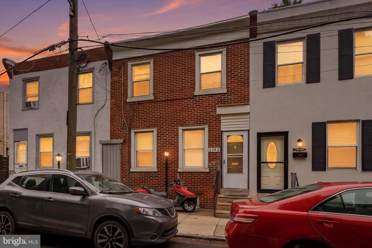 2442 E Gordon St, Philadelphia, PA 19125 - #1