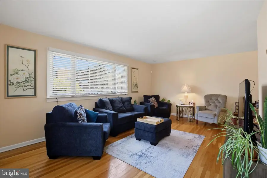 748 Hill Rd, Philadelphia, PA 19128 - #2