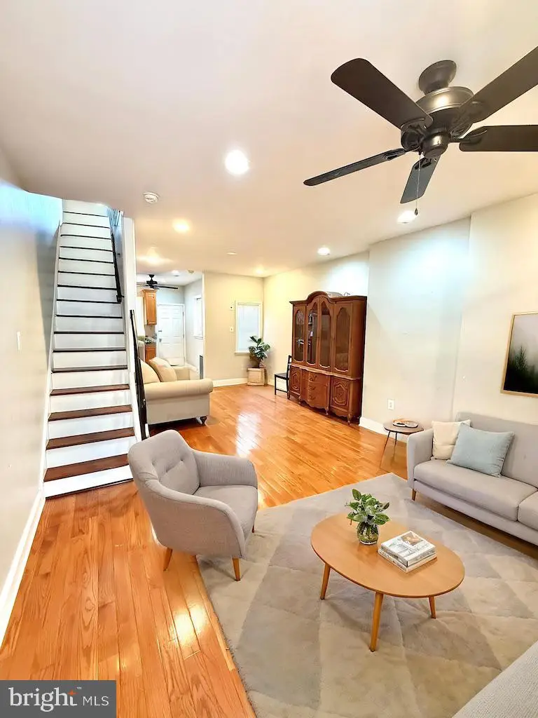 2207 S Hemberger St, Philadelphia, PA 19145 - #3