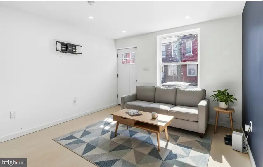 1819 E Albert St, Philadelphia, PA 19125 - #2