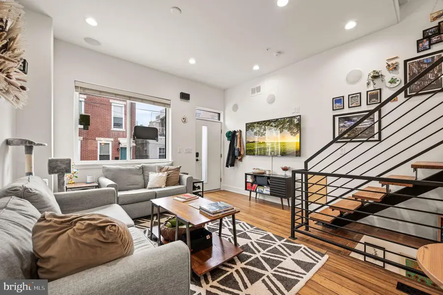 2061 Mcclellan St, Philadelphia, PA 19145 - #3