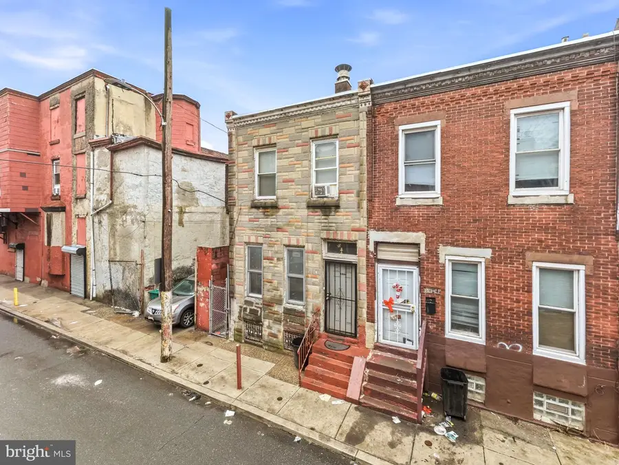1402 W Pacific St, Philadelphia, PA 19140 - #2