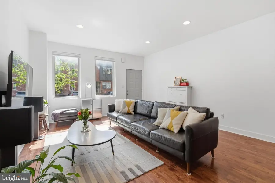 832 N 20th St, Philadelphia, PA 19130 - #3